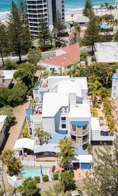 Surfers Beach Resort One - Accommodation Burleigh 33