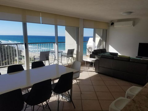 Golden Sands On The Beach - Absolute Beachfront Apartments - Accommodation Burleigh 35