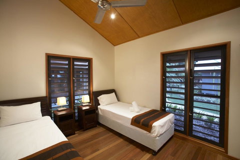 Pure Magnetic Villa 9 - Accommodation Burleigh 11