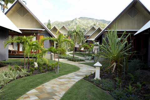 Pure Magnetic Villa 9 - Accommodation Burleigh 1