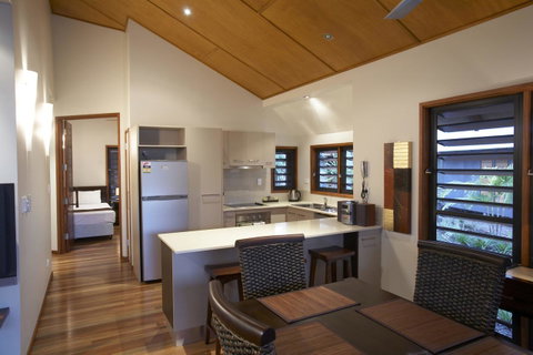 Pure Magnetic Villa 9 - Accommodation Burleigh 2