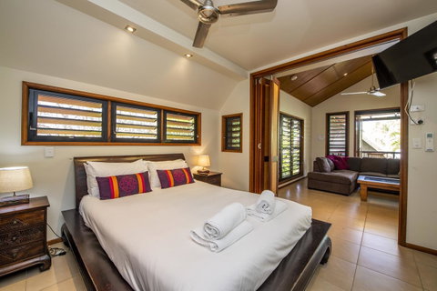 Pure Magnetic Villa 9 - Accommodation Burleigh 20