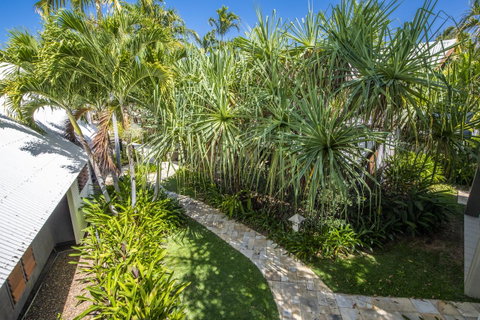 Pure Magnetic Villa 9 - Accommodation Burleigh 17