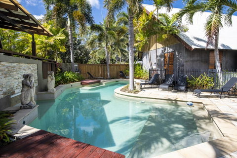 Pure Magnetic Villa 9 - Accommodation Burleigh 14