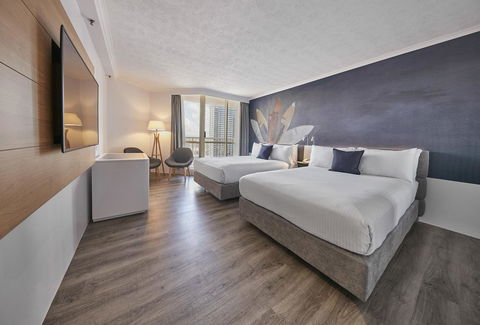 Novotel Surfers Paradise - Accommodation Burleigh 22