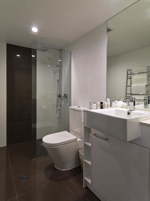 Novotel Surfers Paradise - Accommodation Burleigh 41