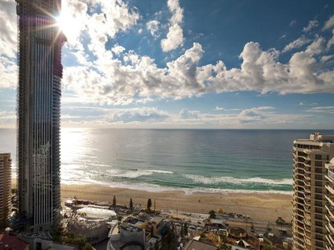 Novotel Surfers Paradise - Accommodation Burleigh 35