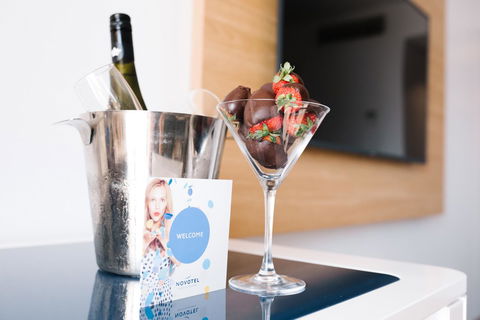 Novotel Surfers Paradise - Accommodation Burleigh 34