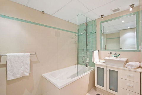 Surfers International Apartments - Accommodation Burleigh 38