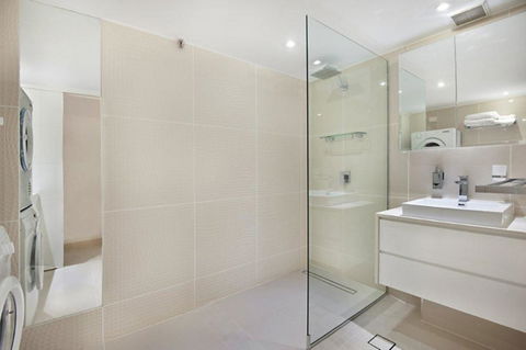 Surfers International Apartments - Accommodation Burleigh 12