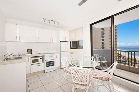 Surfers International Apartments - Accommodation Burleigh 21