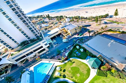 Surfers International Apartments - Accommodation Burleigh 5