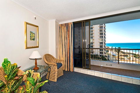 Surfers International Apartments - Accommodation Burleigh 25