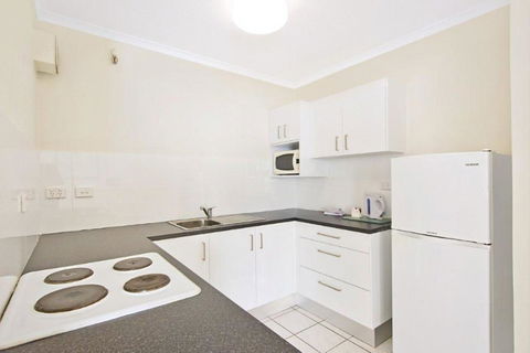 Surfers International Apartments - Accommodation Burleigh 32