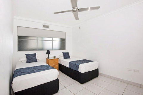 Surfers International Apartments - Accommodation Burleigh 10