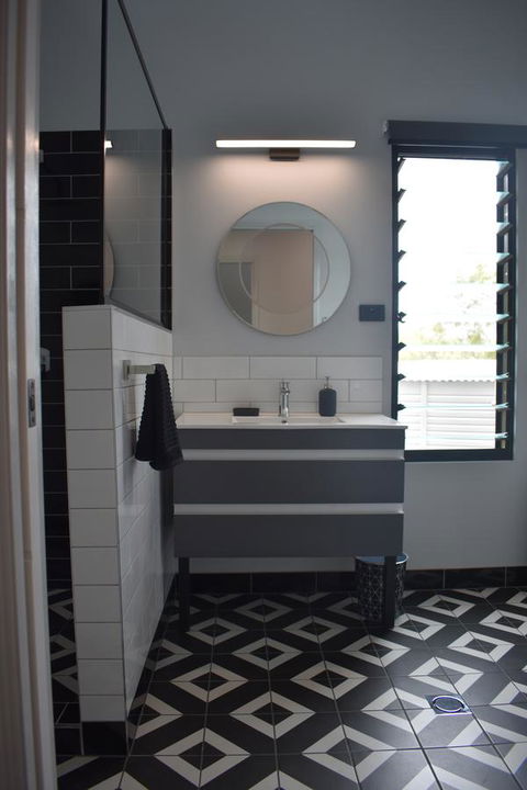 Ironbark House - Accommodation Burleigh 13