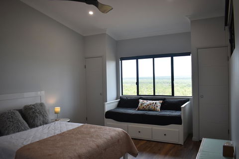 Ironbark House - Accommodation Burleigh 36