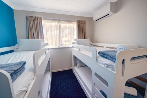 Turtle Beach Resort - Accommodation Burleigh 29