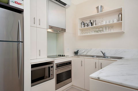 5231 BEACH CLUB PENTHOUSE - Accommodation Burleigh 8