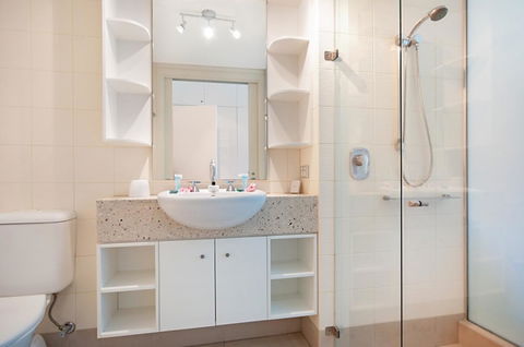 5231 BEACH CLUB PENTHOUSE - Accommodation Burleigh 9