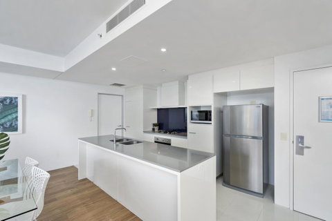 Circle On Cavill - Gclr - Accommodation Burleigh 21