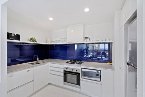 Circle On Cavill - Gclr - Accommodation Burleigh 4