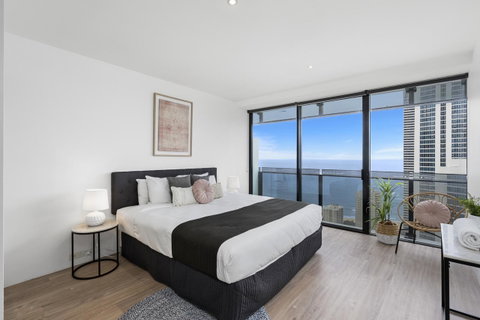 Circle On Cavill - Gclr - Accommodation Burleigh 39