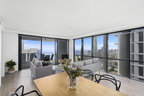 Circle On Cavill - Gclr - Accommodation Burleigh 43