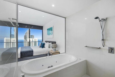 Circle On Cavill - Gclr - Accommodation Burleigh 16