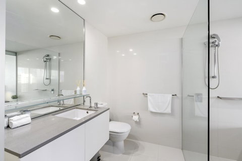 Circle On Cavill - Gclr - Accommodation Burleigh 3