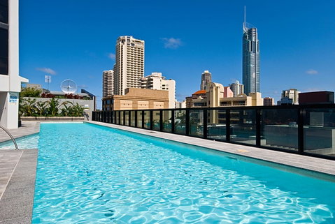Circle On Cavill - Gclr - Accommodation Burleigh 37