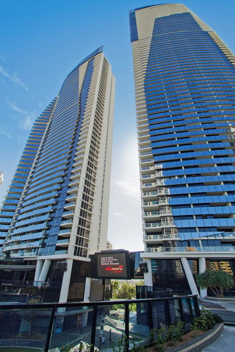 Circle On Cavill - Gclr - Accommodation Burleigh 35