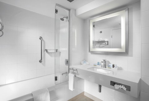 Amora Hotel Brisbane - Accommodation Burleigh 6