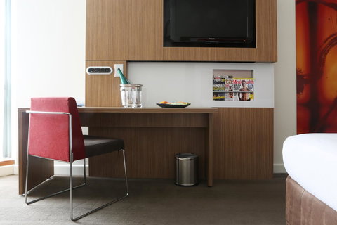 Amora Hotel Brisbane - Accommodation Burleigh 1