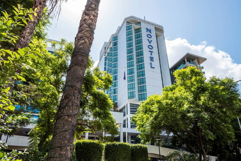 Amora Hotel Brisbane - Accommodation Burleigh 2