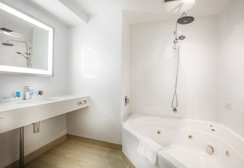 Amora Hotel Brisbane - Accommodation Burleigh 16