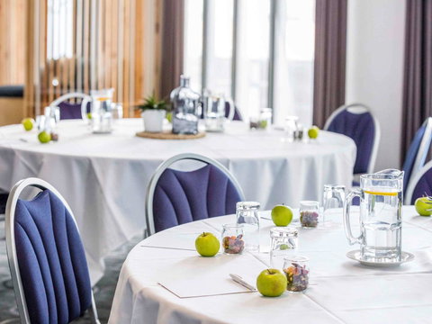 Amora Hotel Brisbane - Accommodation Burleigh 35