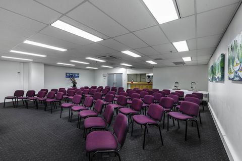 George Williams Hotel - Accommodation Burleigh 41