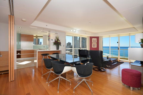 Moroccan Resort - HR Surfers Paradise - Accommodation Burleigh 24