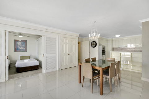 Moroccan Resort - HR Surfers Paradise - Accommodation Burleigh 32