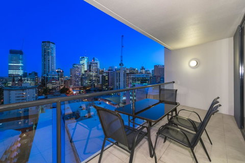 Tribeca Apartments - Accommodation Burleigh 18