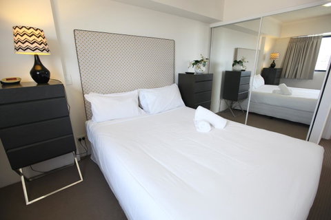 Tribeca Apartments - Accommodation Burleigh 5