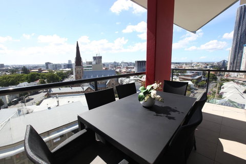 Tribeca Apartments - Accommodation Burleigh 7