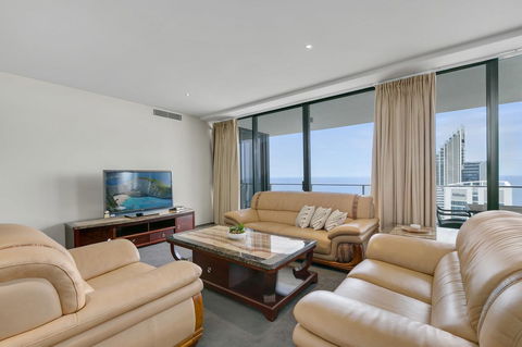Circle On Cavill, Apartments And Sub Penthouses - We Accommodate - Accommodation Burleigh 1