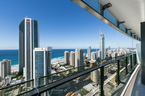 Circle On Cavill, Apartments And Sub Penthouses - We Accommodate - Accommodation Burleigh 26