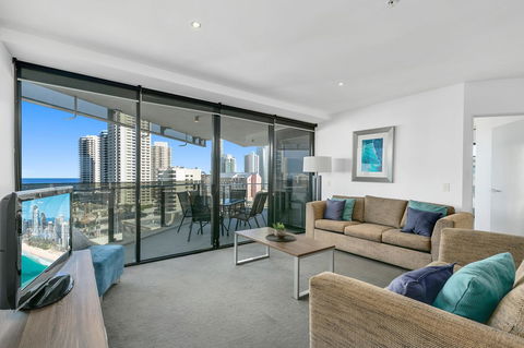 Circle On Cavill, Apartments And Sub Penthouses - We Accommodate - Accommodation Burleigh 31