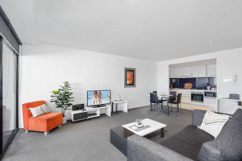 Circle On Cavill, Apartments And Sub Penthouses - We Accommodate - Accommodation Burleigh 6