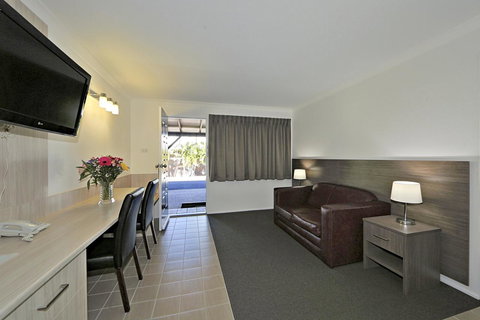 Smart Motels Bert Hinkler - Accommodation Burleigh 29