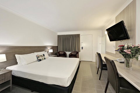 Smart Motels Bert Hinkler - Accommodation Burleigh 22