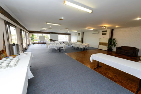 Smart Motels Bert Hinkler - Accommodation Burleigh 37